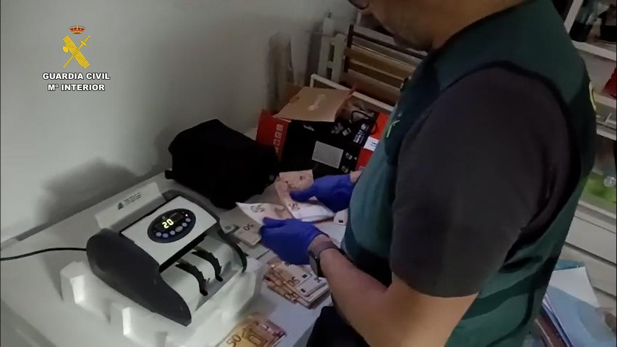 Detenida una familia en Valencia por organizar estafas piramidales con las que robaron un millón de euros a 81 víctimas