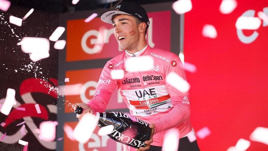 Una escapada revoluciona la general del Giro