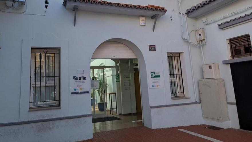 La Oficinal Municipal de Información y Atención al Consumidor de Oliva funciona a medio gas desde hace cuatro meses