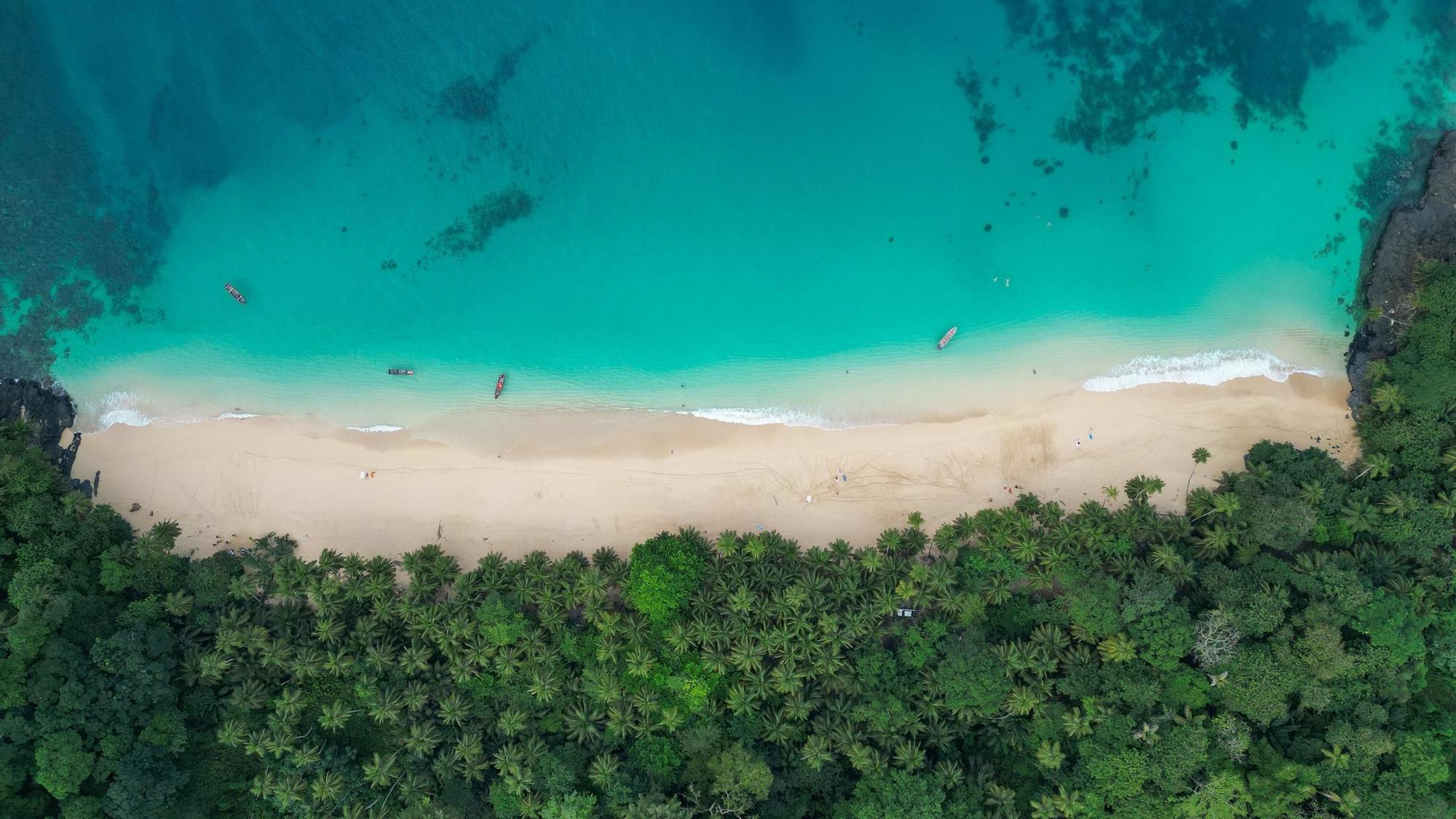Este archipiélago africano tiene playas vacías y una isla Reserva de la Biosfera: selva tropical, cacao y paisajes volcánicos en mitad del Atlántico