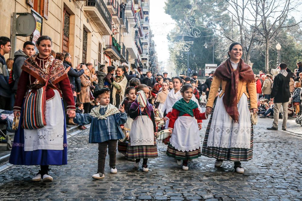 «Les Pastoretes» adoran al Niño en Alcoy