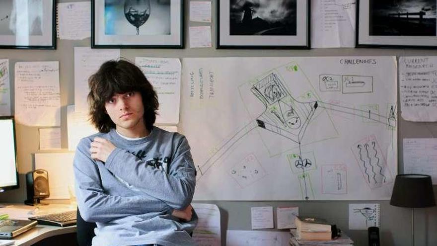 El joven holandés Boyan Slat, impulsor de la iniciativa. // Efe