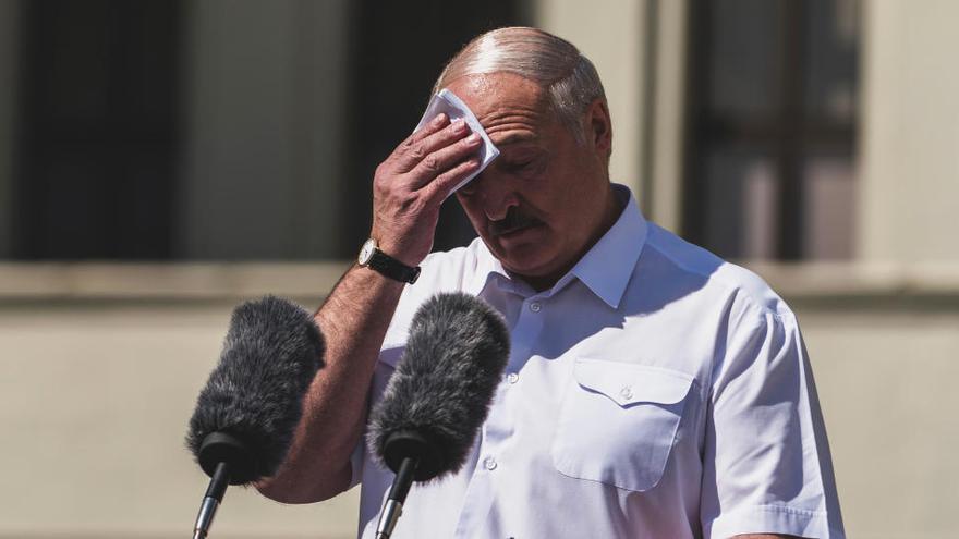 Lukashenko descarta repetir las elecciones en Bielorrusia pero abre la puerta al diálogo