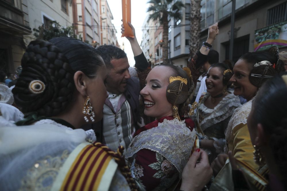 Emoción y nervios en la entrega de premios a las fallas de Sagunt