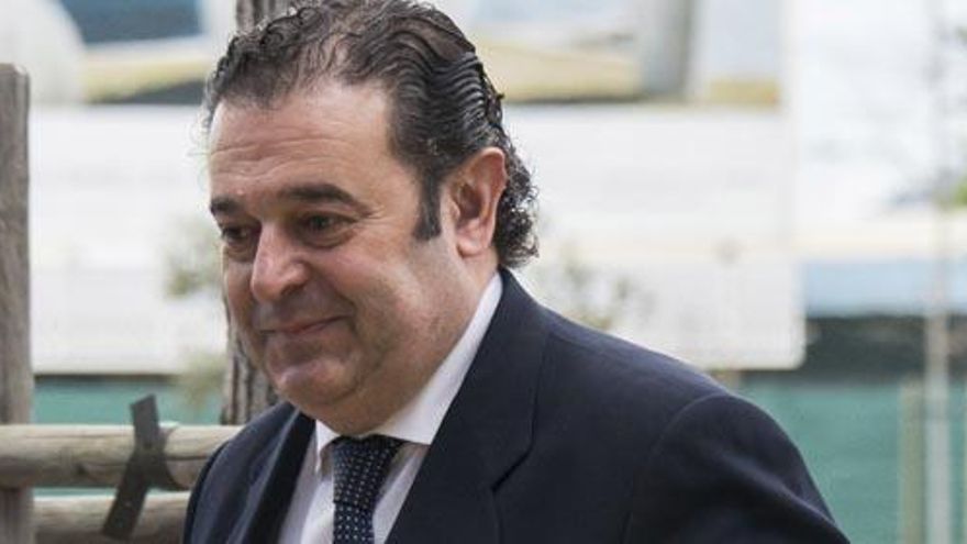 Gerardo Camps alquiló un coche de lujo con dinero público para ir a actos del PP en Madrid
