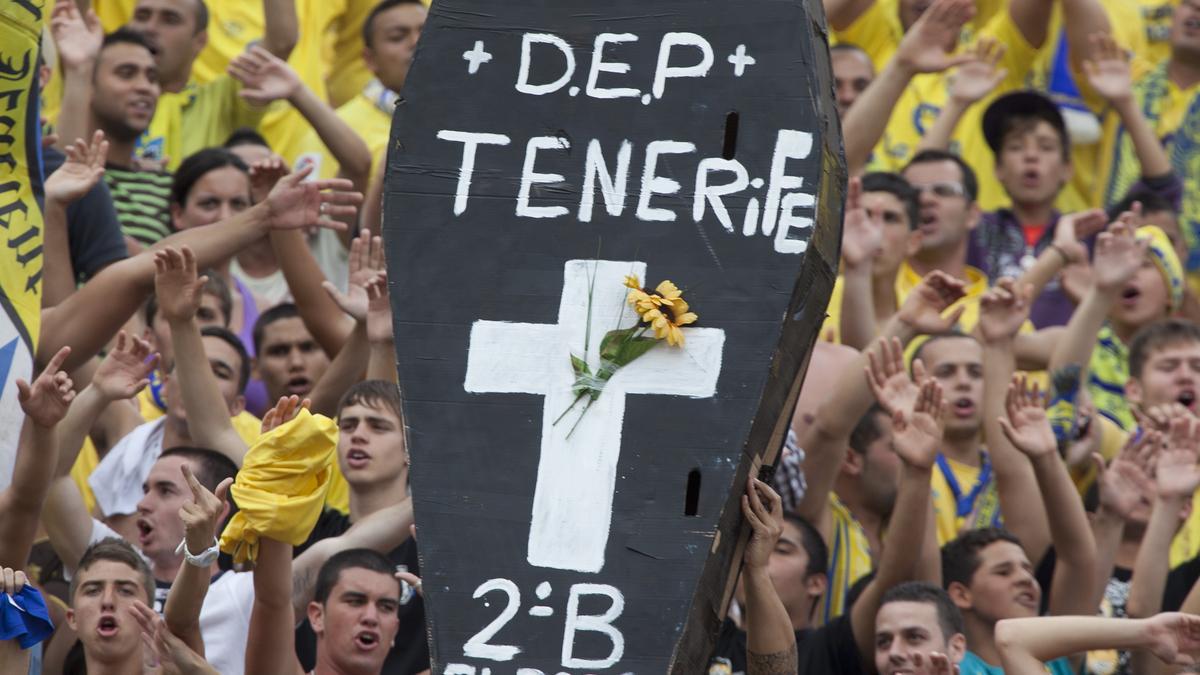 El derbi de 2011, en el cierre de la Liga, en el que el Tenerife se marchaba a Segunda B.