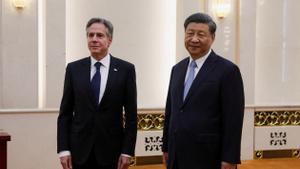 El secretario de estado de los estados unidos antony blinken visita China.