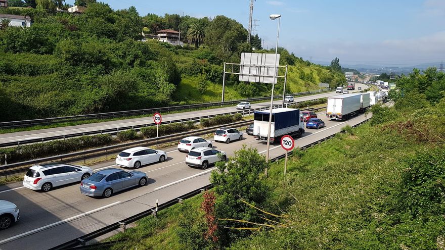 Así es el gran atasco que ha atrapado a los conductores en la "Y"