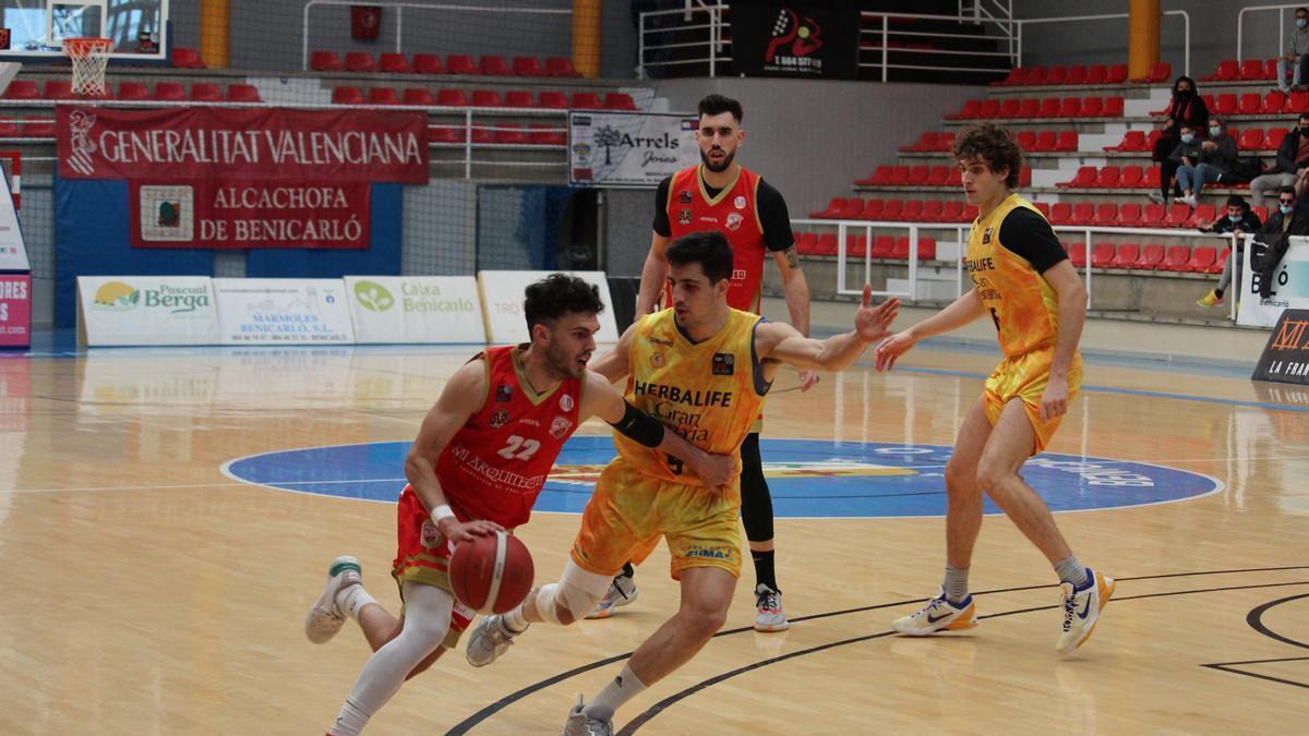 El Benicarló gana sin problemas al Gran Canaria (77-55).