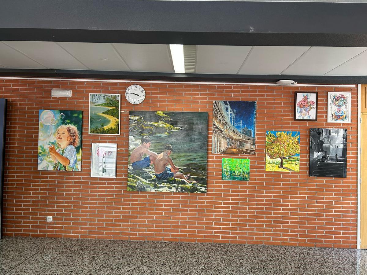 Algunas de las creaciones que forman parte de la exposición en la Arrixaca.
