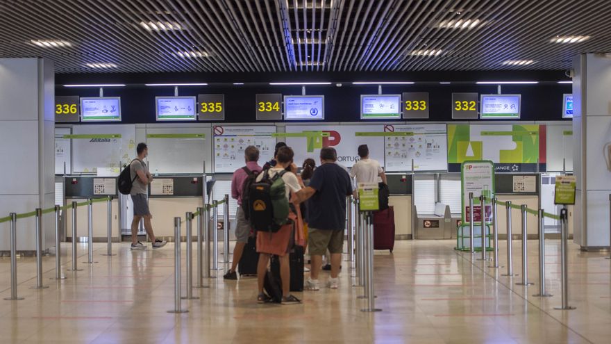 Los aeropuertos españoles recuperarán el tráfico previo a la pandemia a final 2025