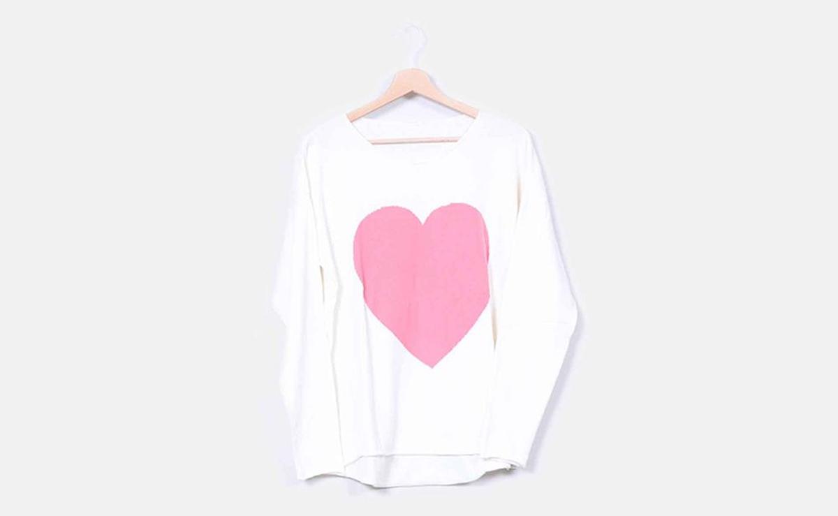 Sudadera blanca de corazón de ¿Oysho?