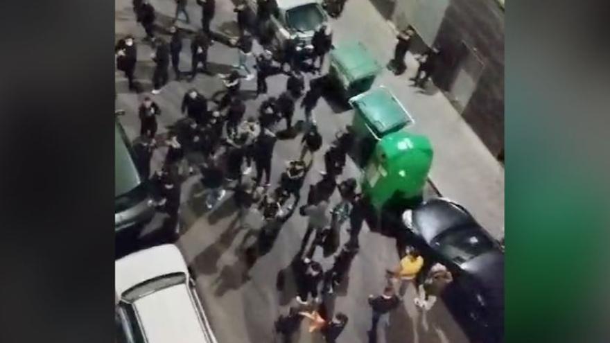 Vídeos: Radicales de extrema derecha arman el caos en las calles de Castelló