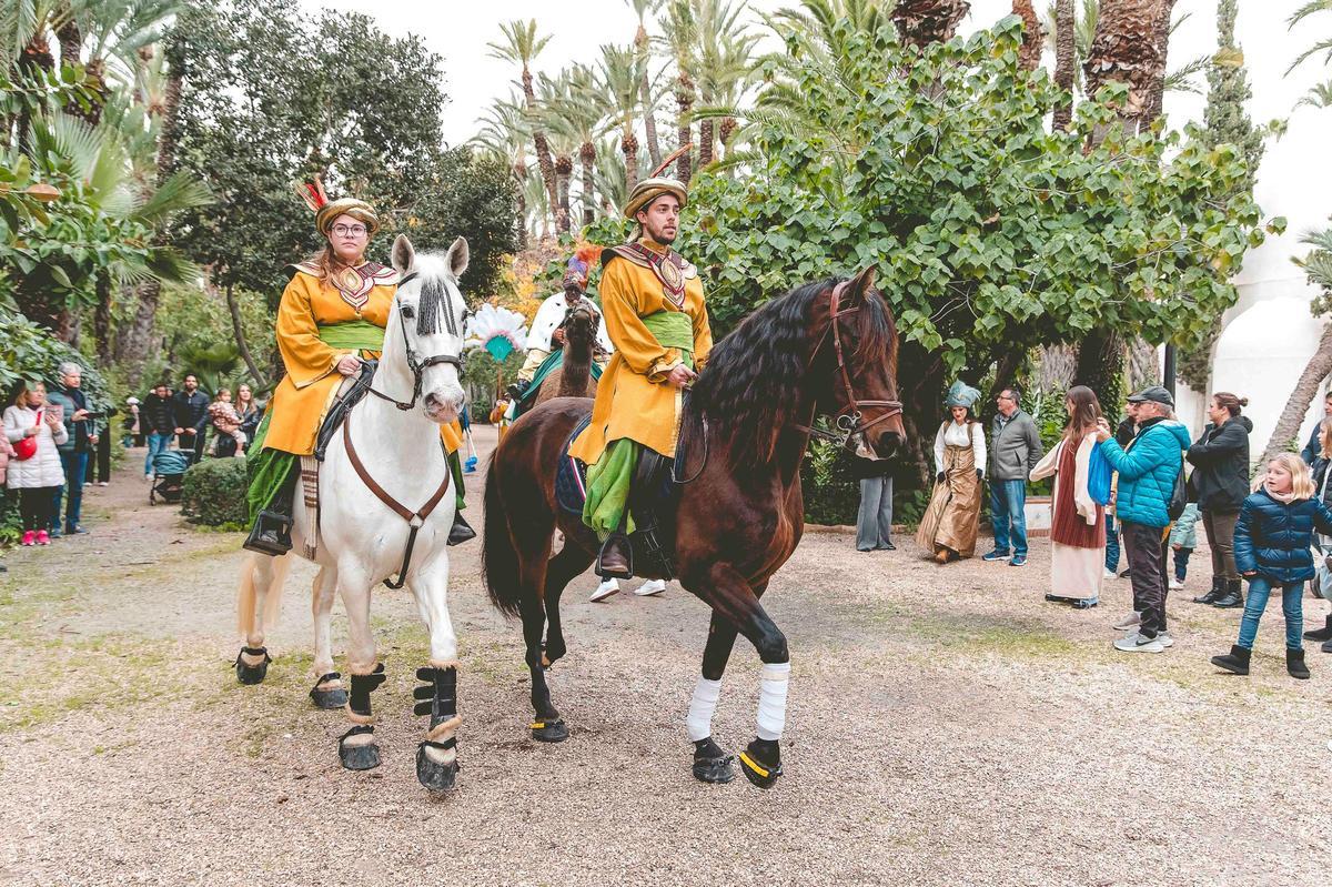 Los Reyes Magos llegan en dromedario a Elche