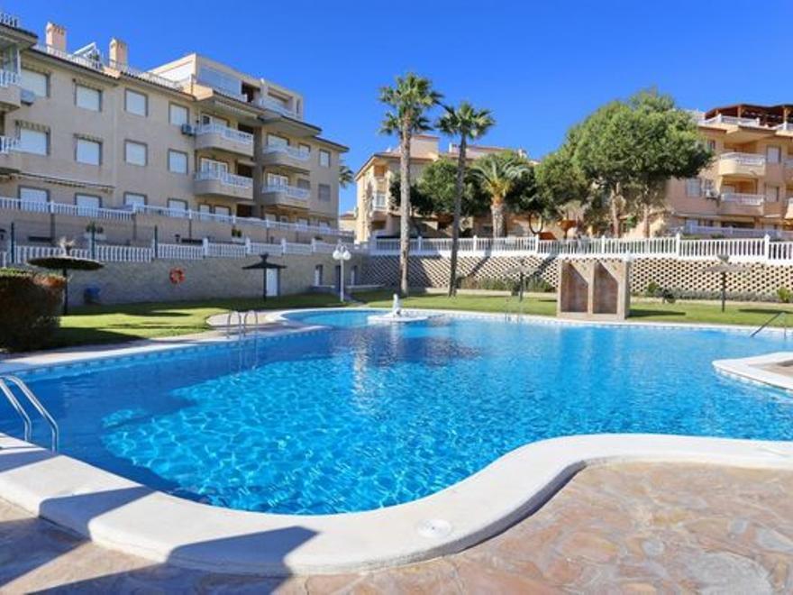 Pisos y apartamentos con piscinas en venta en Guardamar del Segura, Alicante