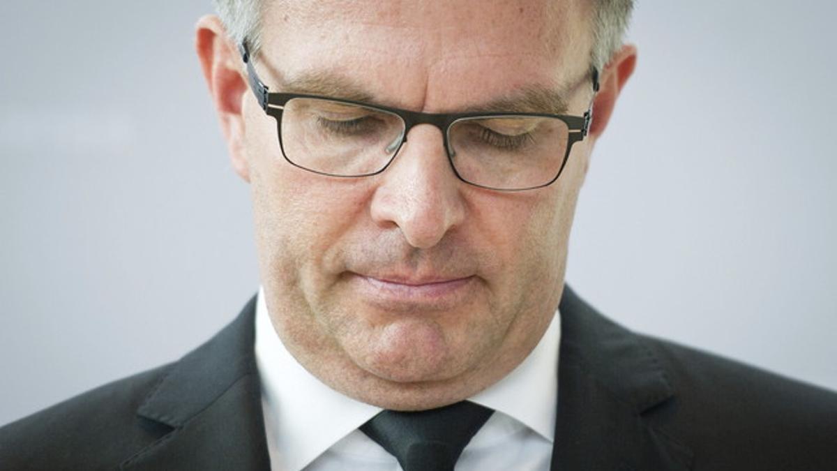 El presidente de Lufthansa, Carsten Spohr, hace una declaración sobre el avión de la aerolínea Germanwings siniestrado, desde el aeropuerto de Fráncfort.