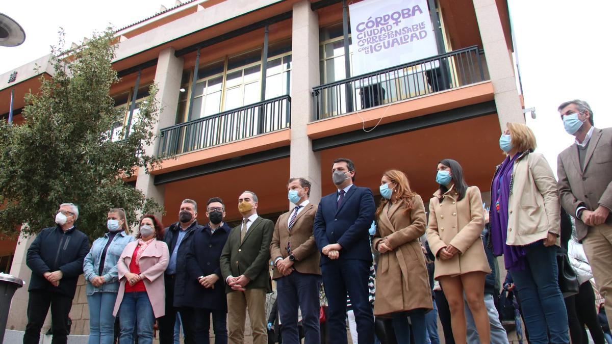 Concentración en la puerta del Ayuntamiento de Córdoba por el Día de la Mujer.