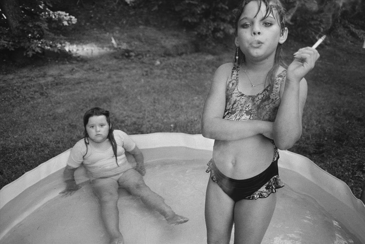 'Amanda y su prima Amy', imagen tomada en California en 1990, que podrá verse en la muestra de Foto Colectania de Mary Ellen Mark.