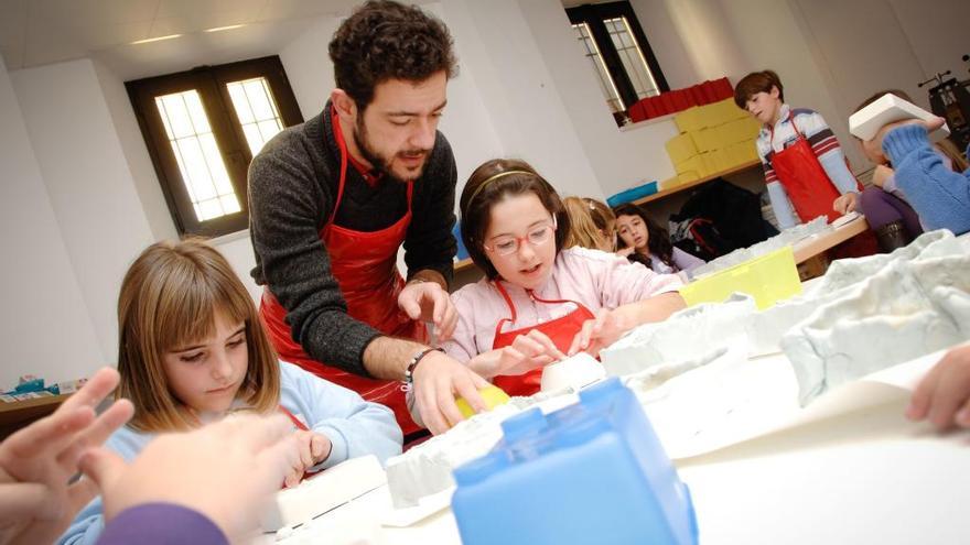 El Museo Picasso y otros centros expositivos ofrecen talleres infantiles para que los niños puedan asistir en Semana Blanca.