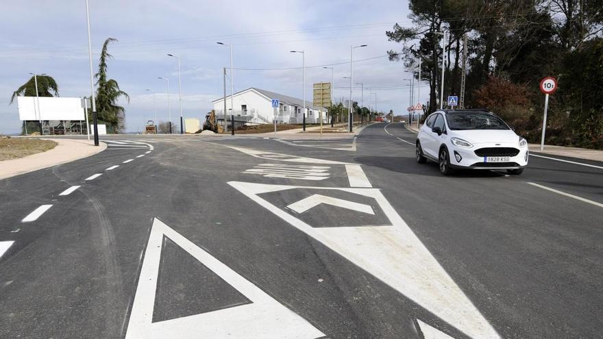 Los trabajos de renovación de la señalización horizontal de A Bandeira comienzan el lunes