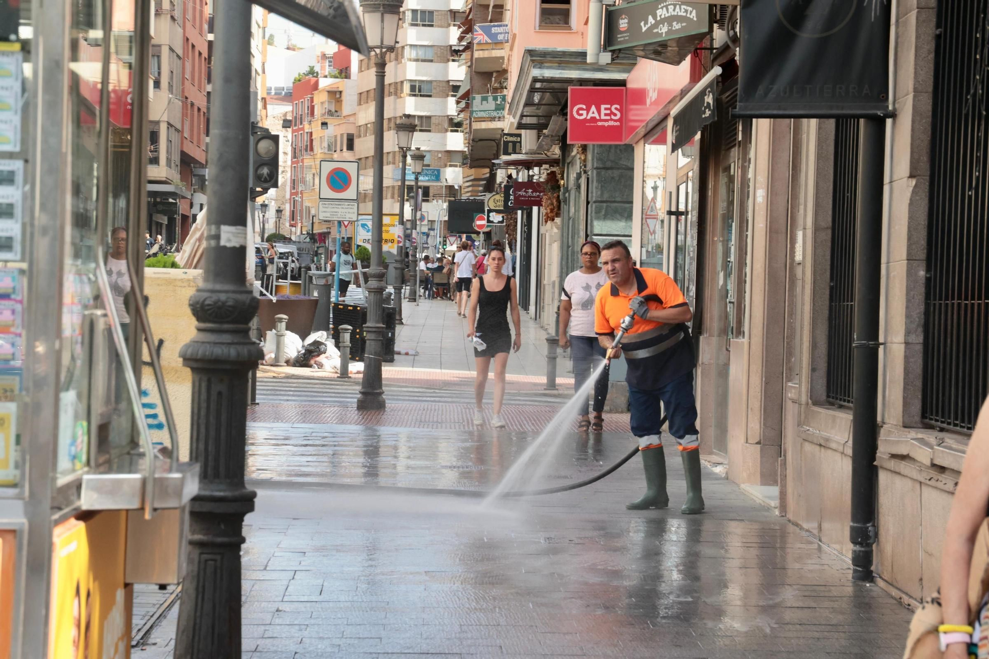 Alicante desmonta las Hogueras y pone fin a las fiestas de este 2025