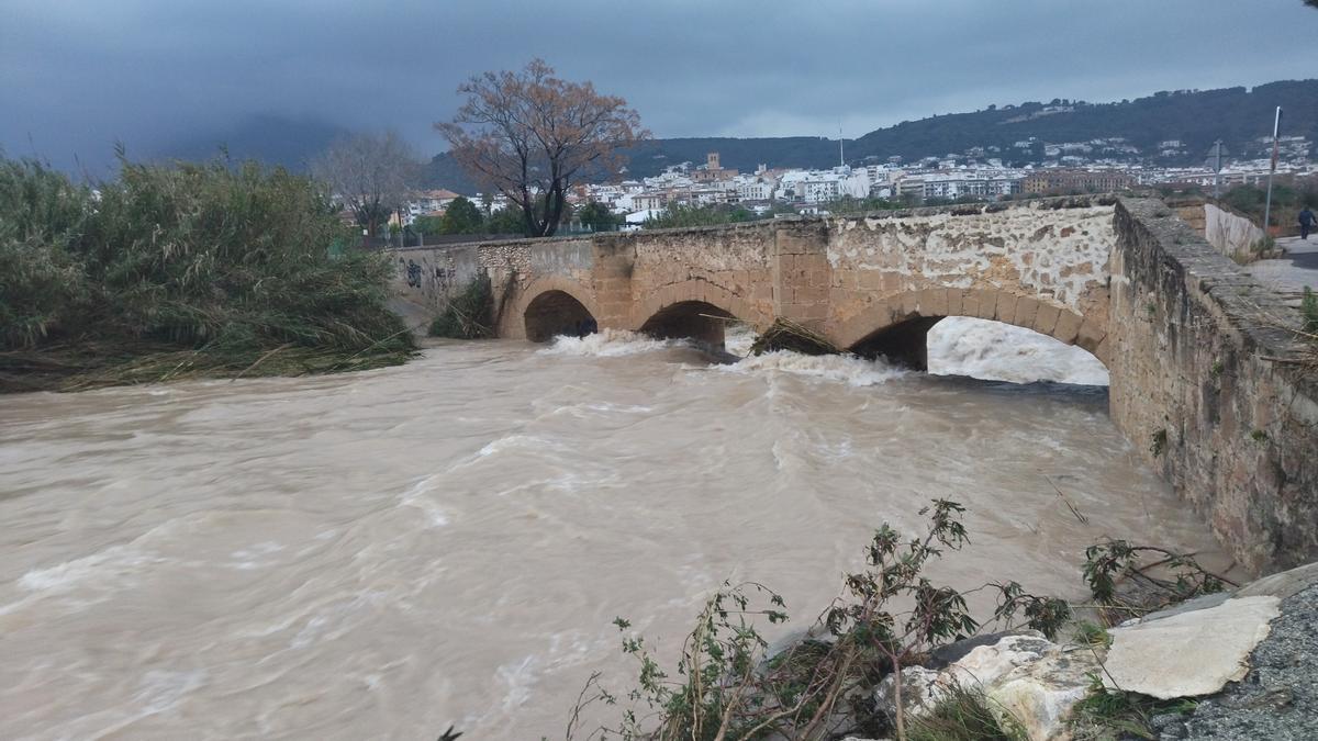 Imagen tomada esta mañana del río Gorgos en el Pont del Llavador de Xàbia