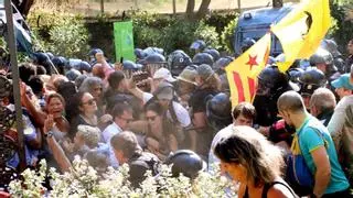 Més de 20 ferits pels Mossos quan han dispersat amb gas manifestants que intentaven accedir a la Ciutadella