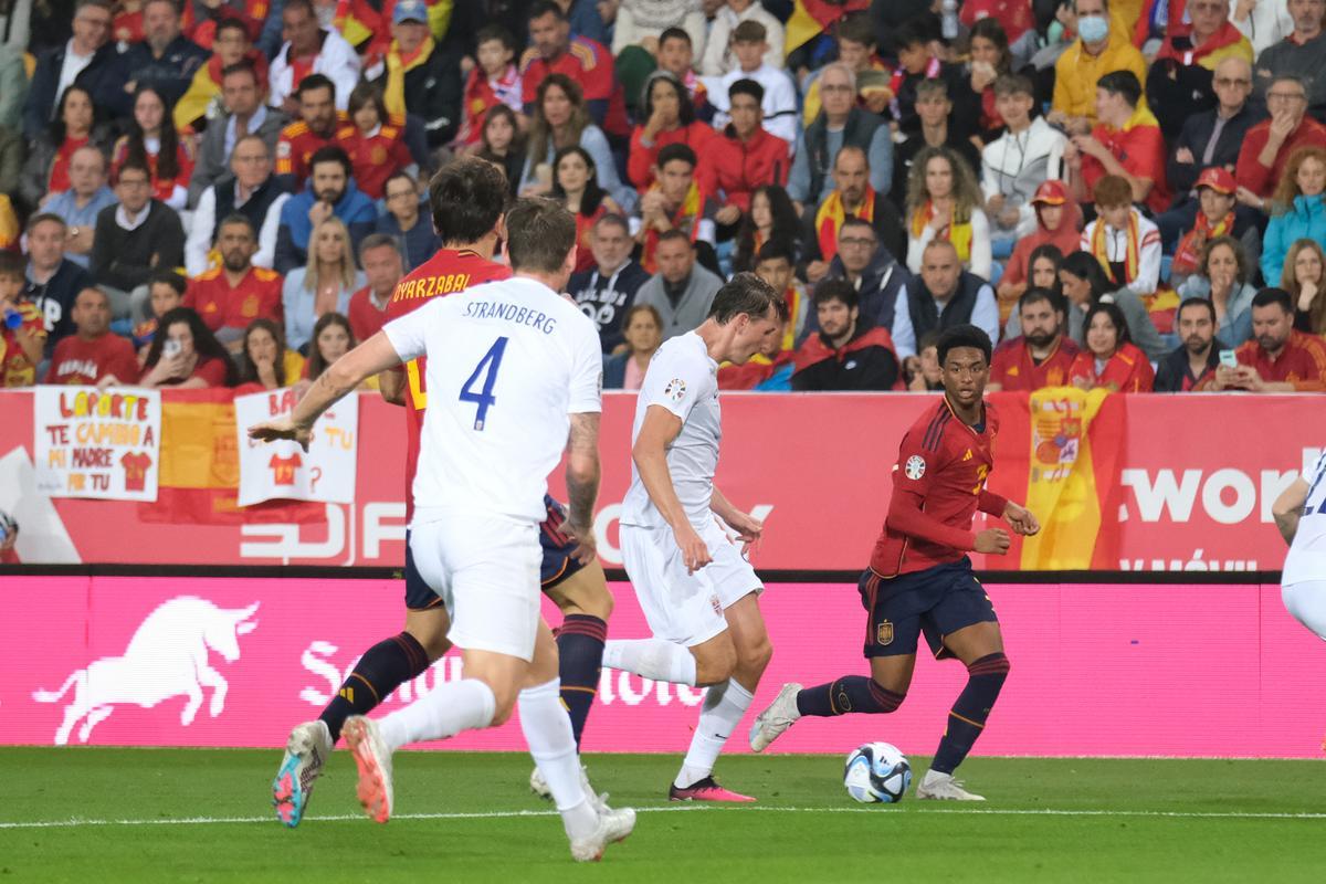 La Roja juega en Málaga contra Noruega, en imágenes