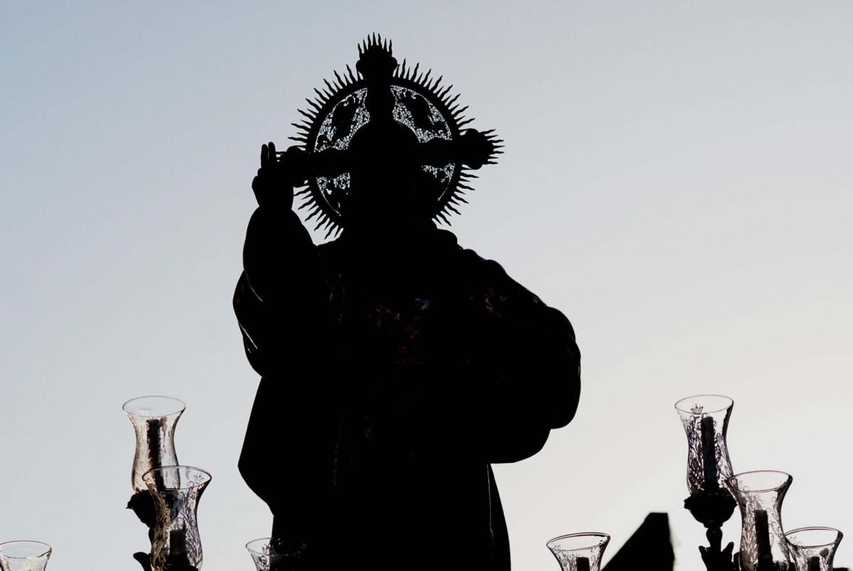 Una procesión con tres pasos para el aniversario del Sagrado Corazón