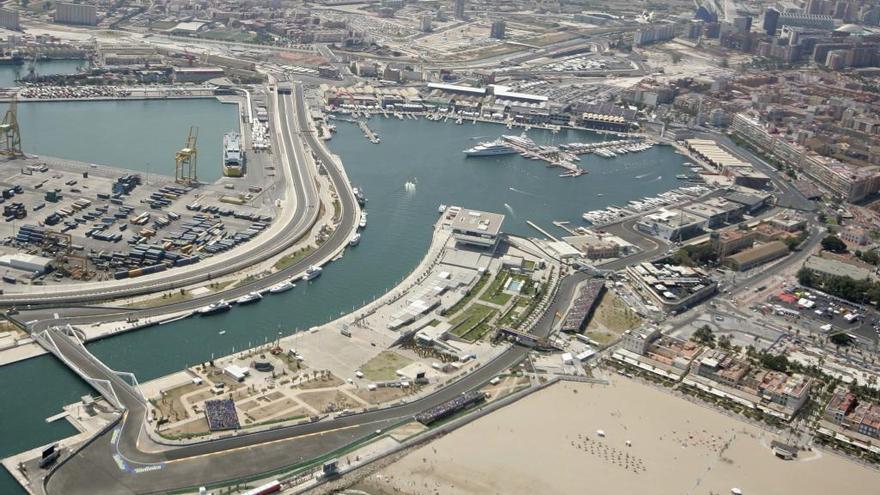 La nueva marina prevé apartamentos y reconvertir el circuito de F1 en zona verde
