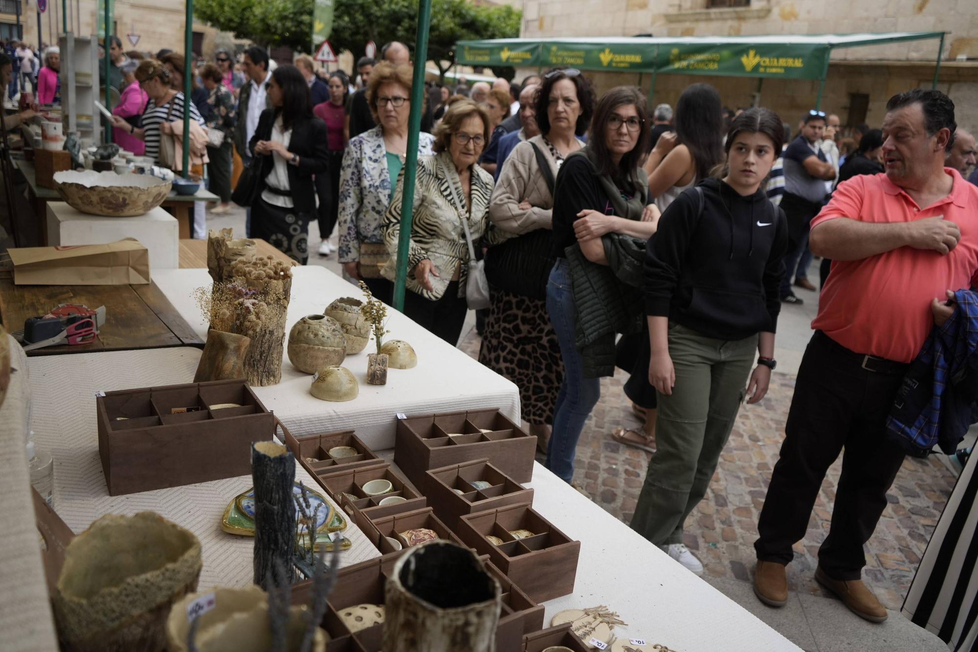 Zamora. Plaza Viriato. Feria del barro y la cerámica