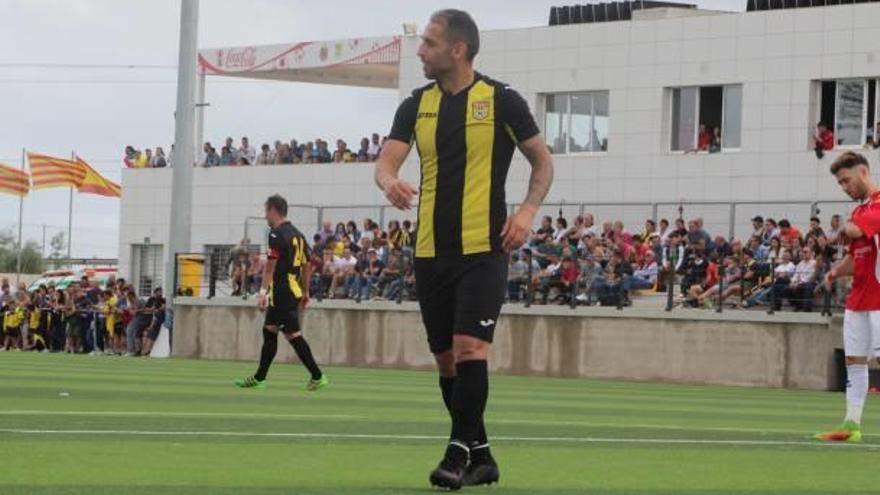 Luismi Loro decidió colgar las botas tras el último partido de la fase de ascenso diputado en Atzeneta d&#039;Albaida.