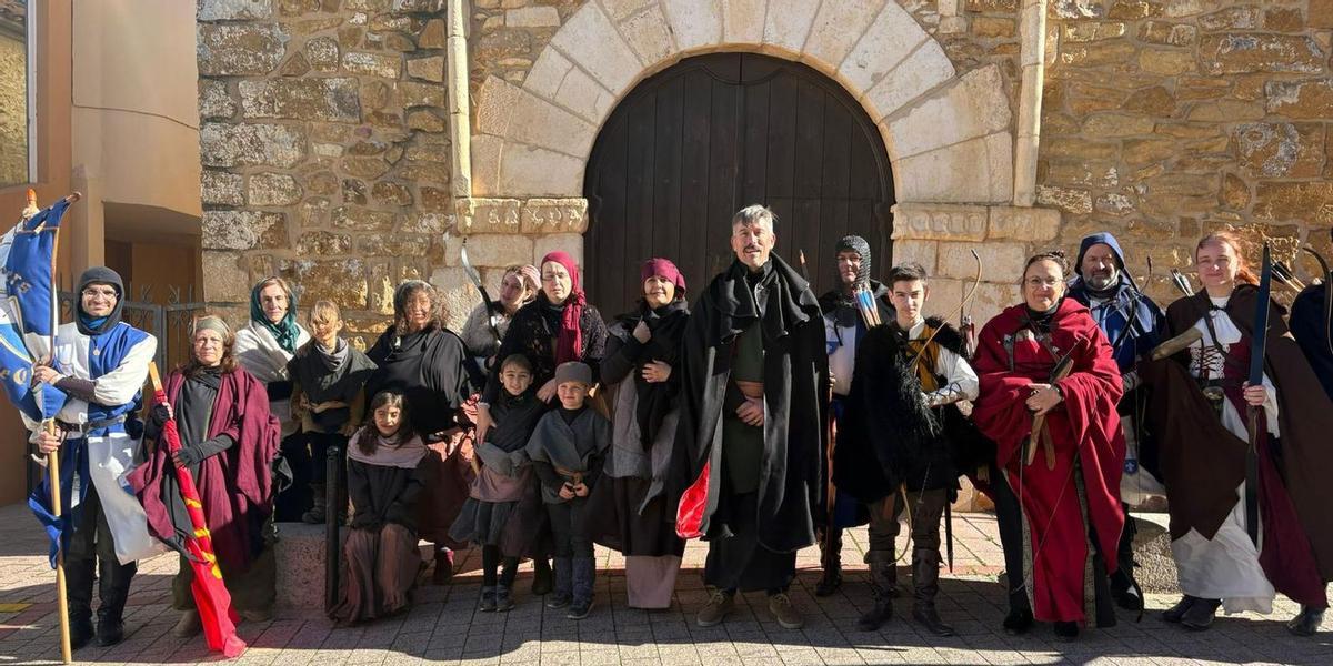 En les representacions van participar persones de totes les edats.