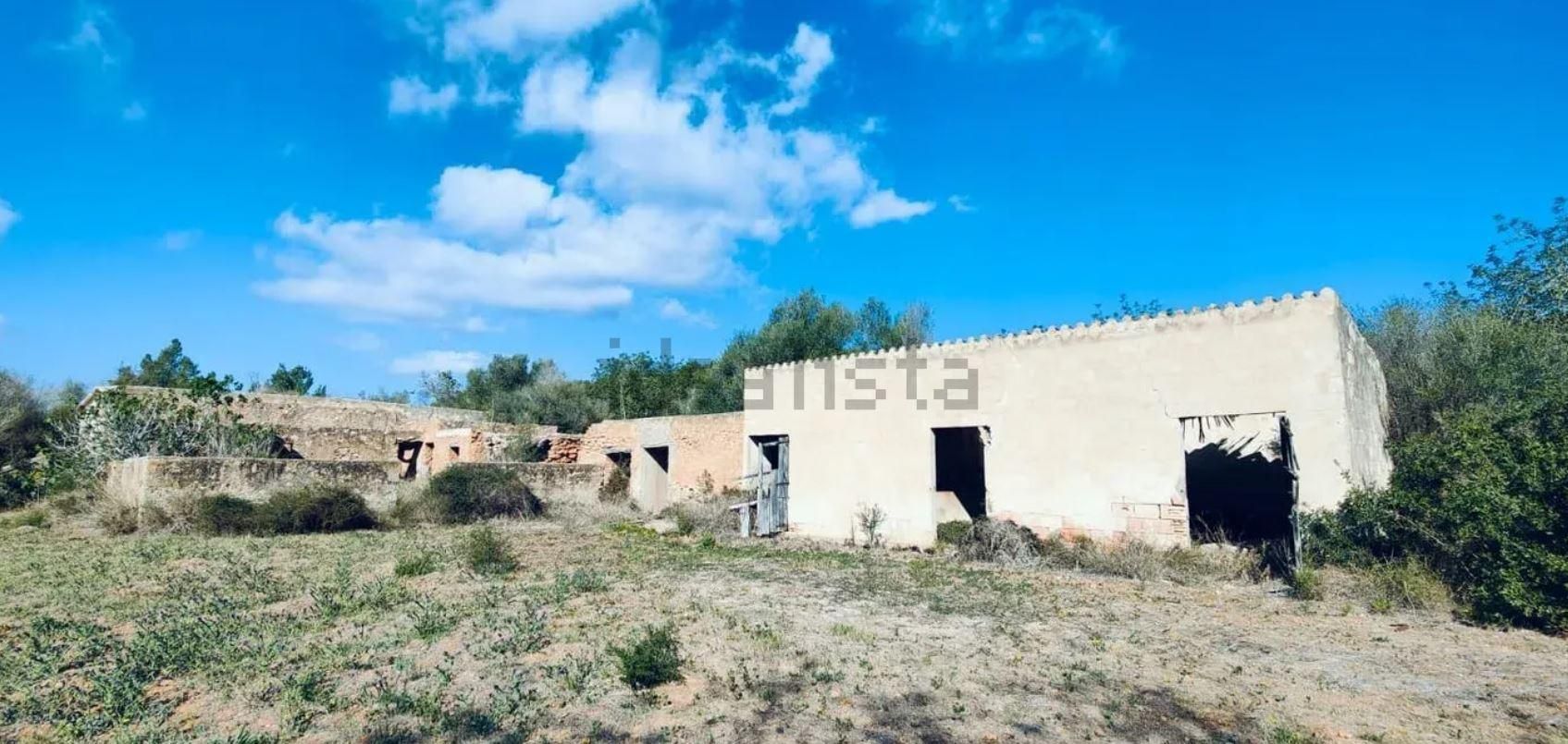Una finca rústica para restaurar como un agroturismo por nueve millones de euros en Ibiza