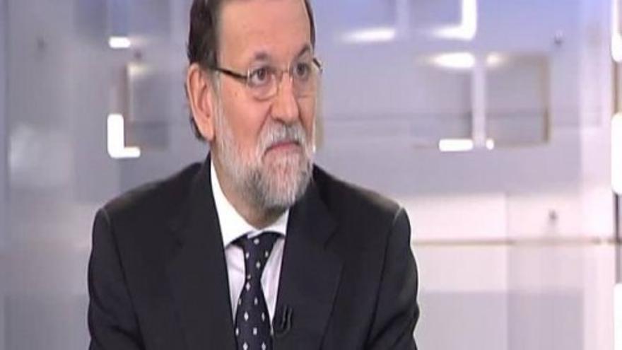 Rajoy: "Los caudillos no solucionan los problemas de la gente"