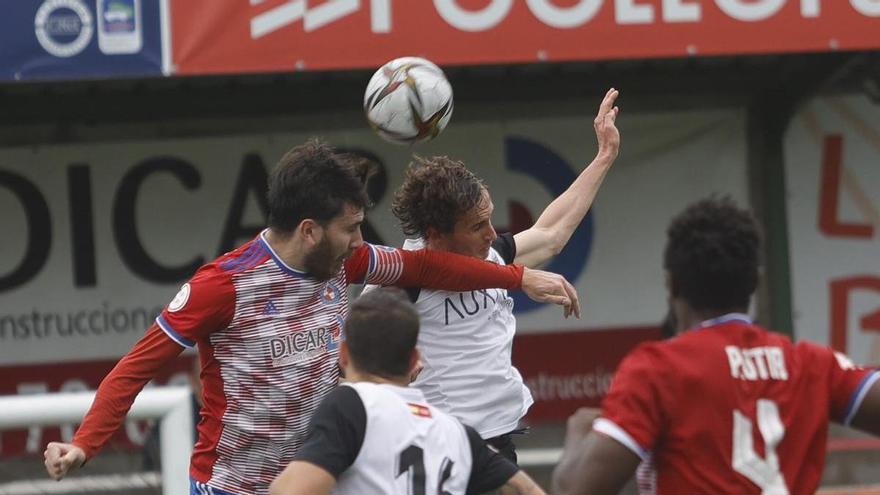 Marcos Arango, capitán del Llanera, sancionado con cuatro partidos tras su expulsión ante el Praviano