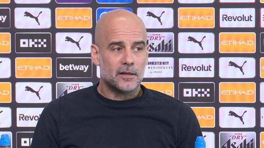 Guardiola: "El fútbol sería aburrido si todos los entrenadores jugaran igual"
