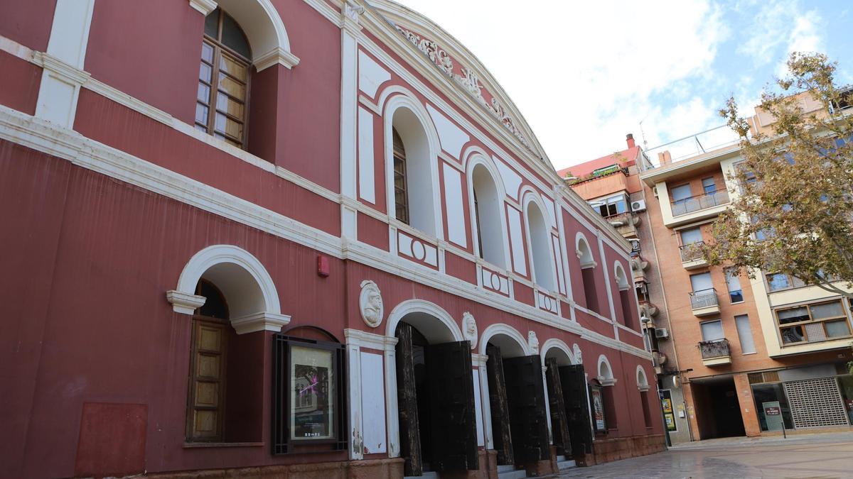Fachada principal del Teatro Guerra de Lorca.