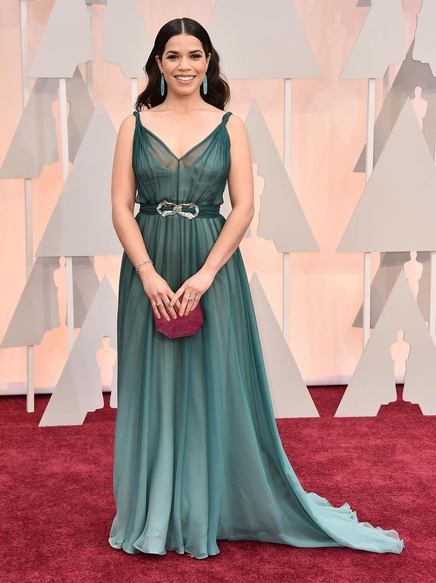 Oscar 2015, America Ferrera con vestido de Jenny Packham