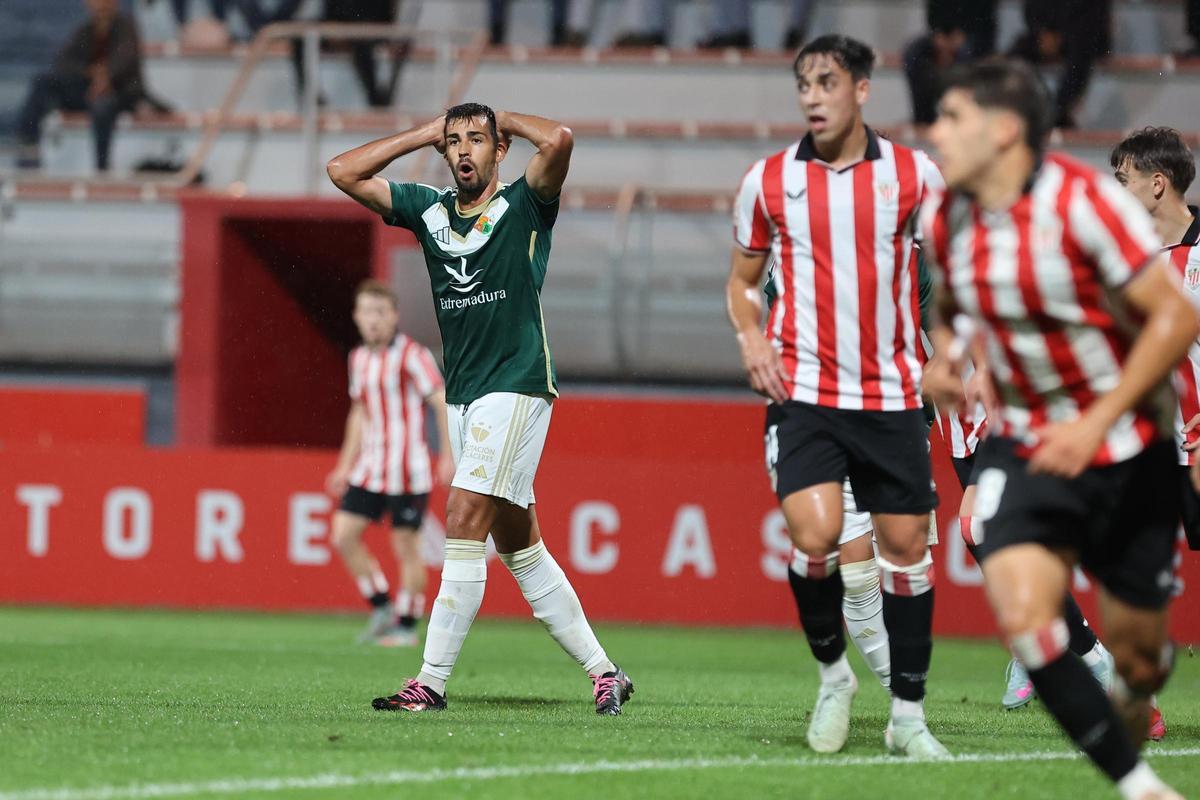 El Bilbao Athletic - Cacereño, en imágenes