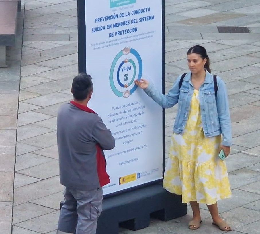 Así se montó la exposición de Lar Pro Saúde Mental, en la plaza de Galicia (Vilagarcía).
