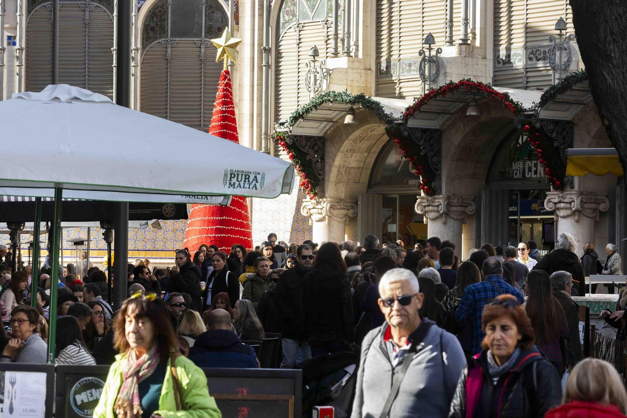 València, a reventar en el puente de la Constitución