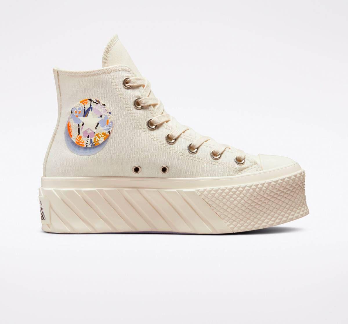 Converse de plataforma con logo multicolor