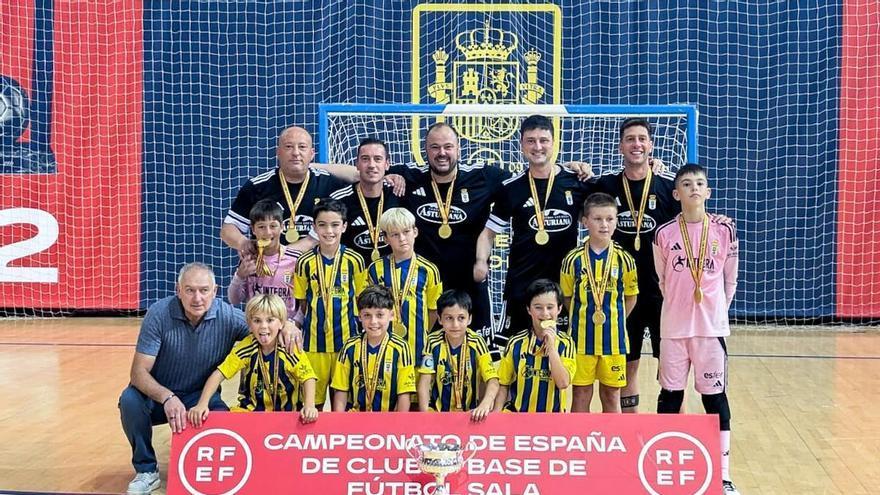 El Oviedo celebra sus diez títulos en el fútbol asturiano: “Es un éxito histórico que habla del nivel de nuestra cantera”