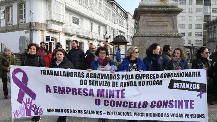 Protesta en marzo de auxiliares de ayuda en el hogar de Betanzos.