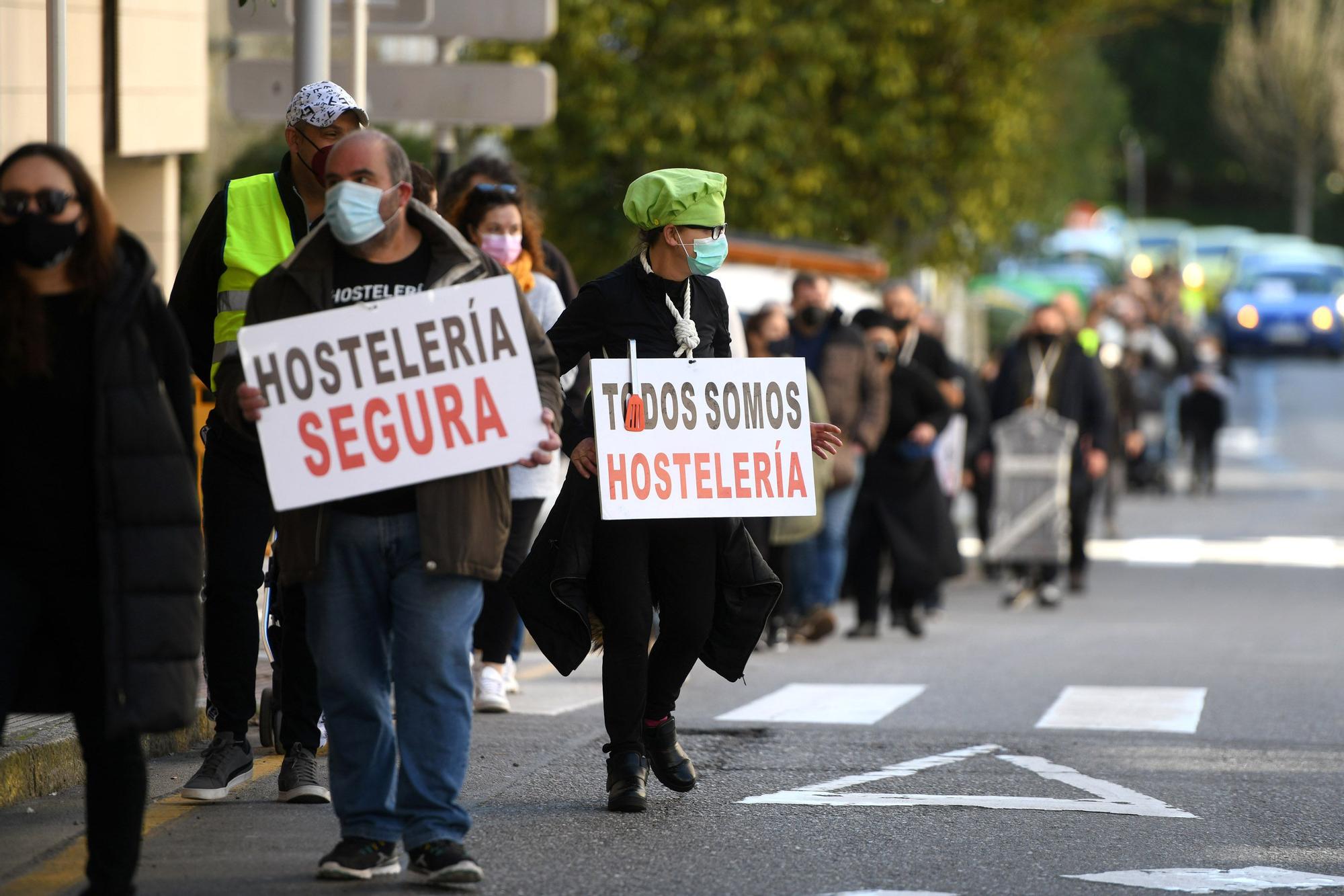 La hostelería de Pontevedra no abandona el luto ante la falta de un “rescate real”