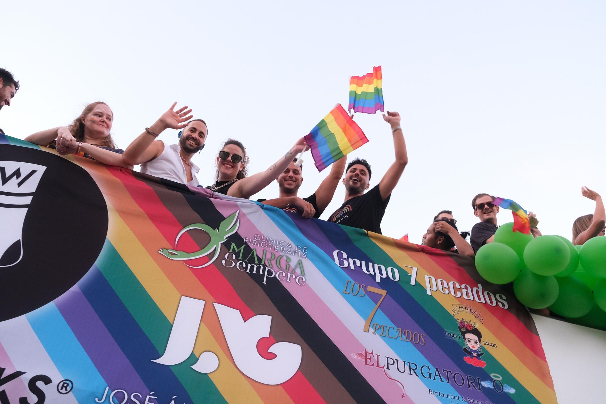 Así ha sido la manifestación del Orgullo en Elche