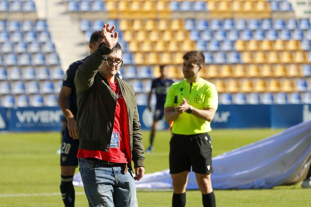 Así fue el partido entre el UCAM Murcia y el Mar Menor, en imágenes