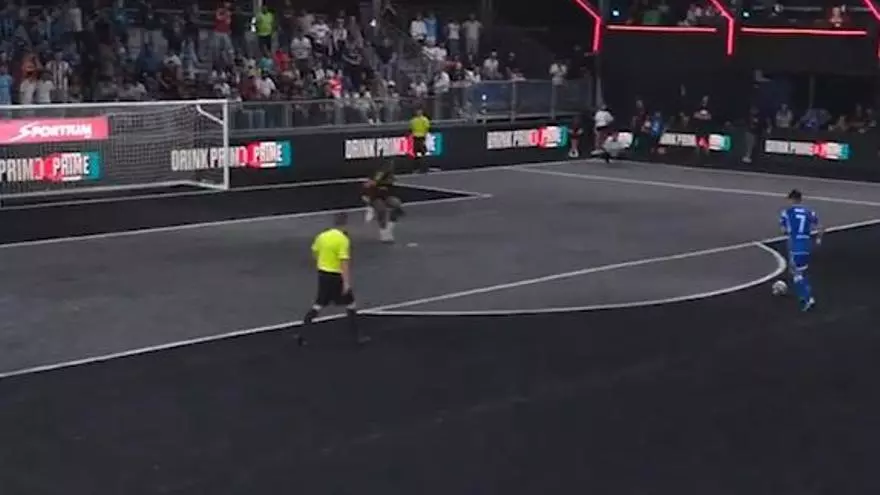 Ya lo tenemos. El gol más surrealista de la Kings. ¡Increible!