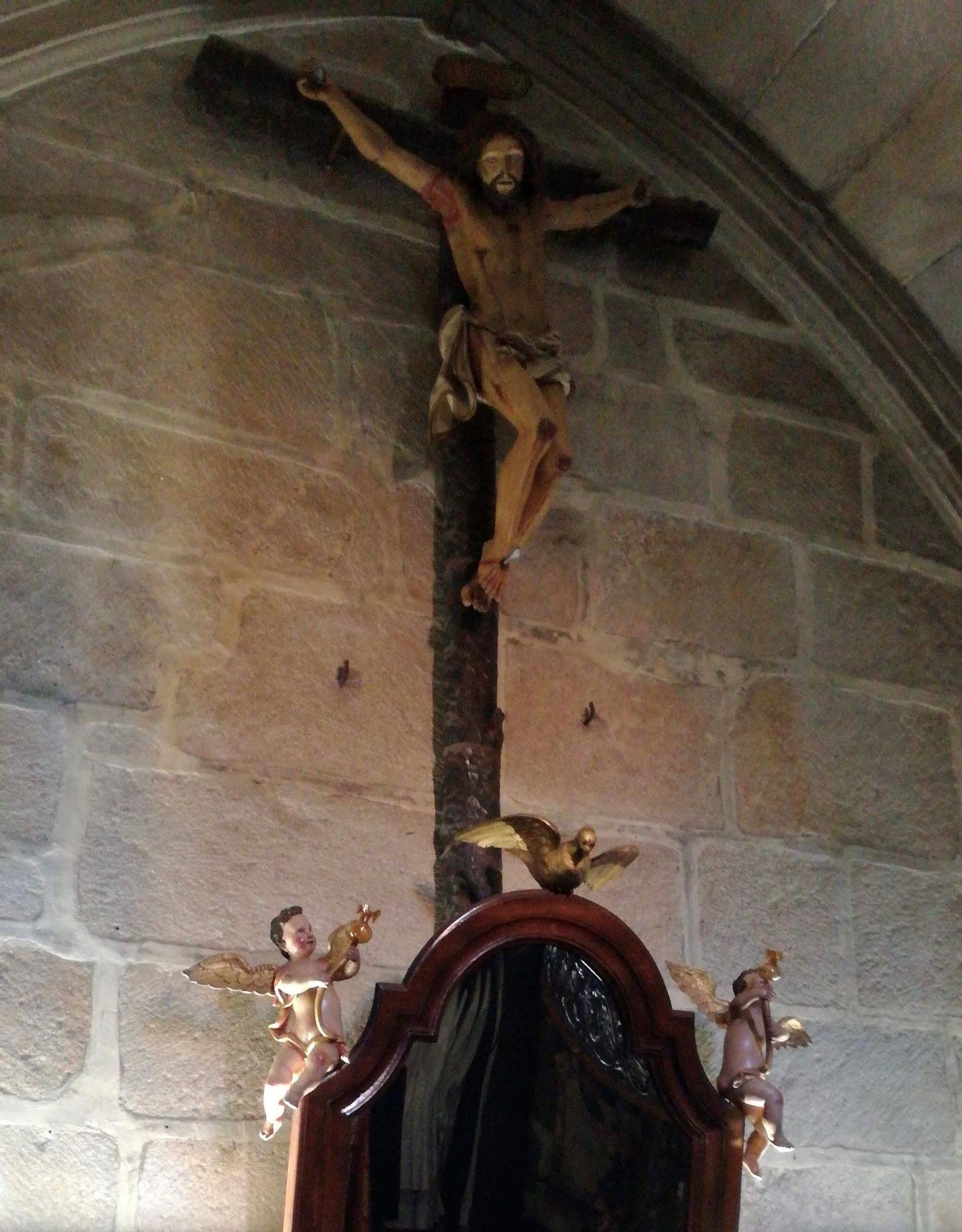 Imagen del Cristo descendimiento en la sacristía de la excolegiata de Cangas.